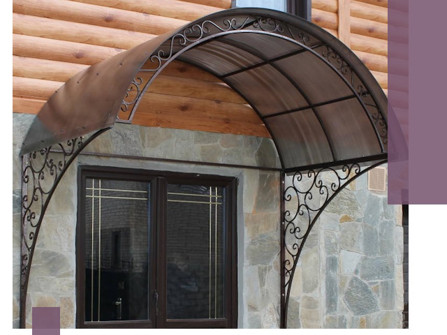 Арочные козырьки под ключ в Ханты-Мансийске: изготовление и монтаж