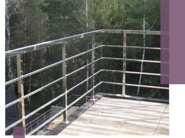 Парапеты из нержавеющей стали в Ханты-Мансийске — изготовление и монтаж