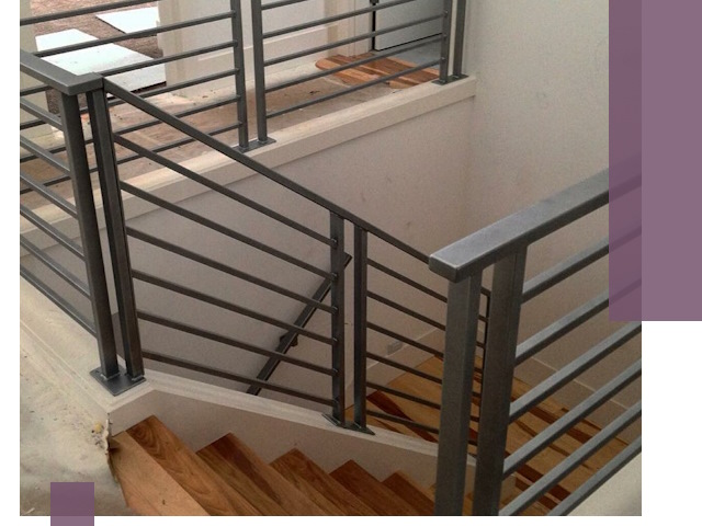 Изготовление поручней из металла и дерева в Ханты-Мансийске